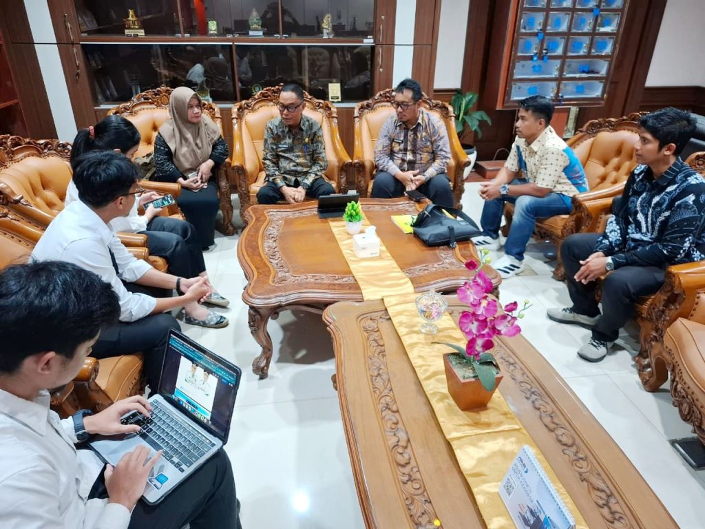 RENCANAKAN IKUT DALAM PERESMIAN MPP SERENTAK NASIONAL, KEPALA DPMPTSP LAKUKAN KOORDINASI KE KEMENTERIAN PANRB